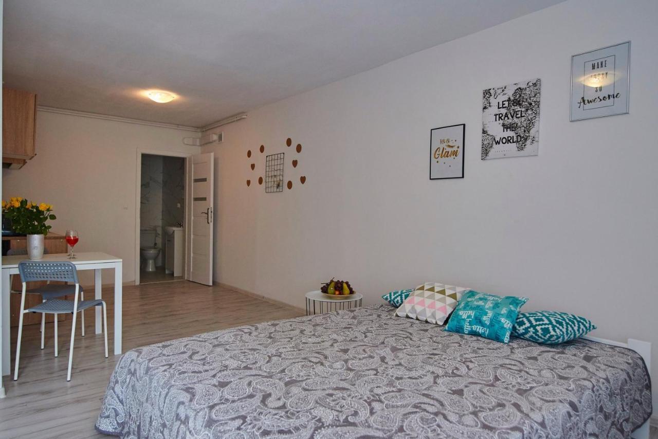Regem Apartments Plonska Варшава Экстерьер фото