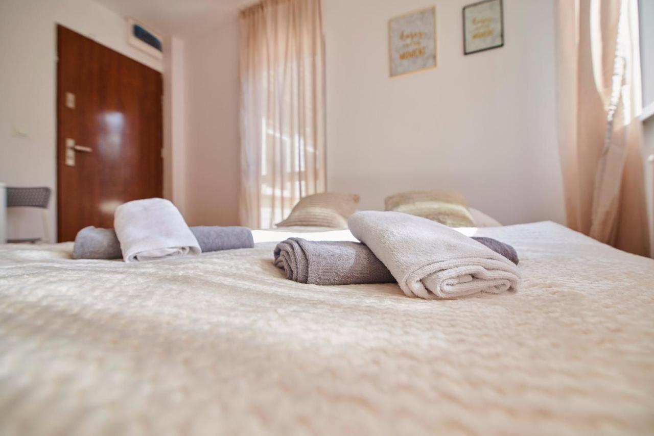Regem Apartments Plonska Варшава Экстерьер фото
