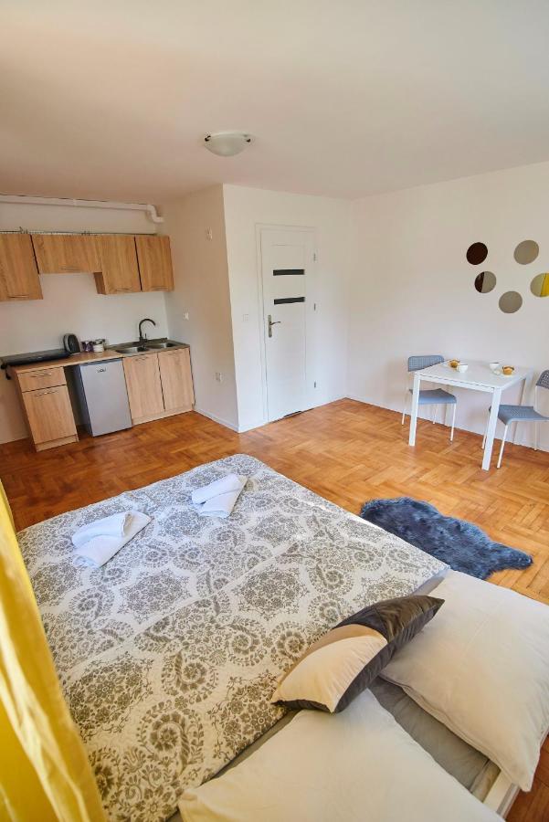Regem Apartments Plonska Варшава Экстерьер фото